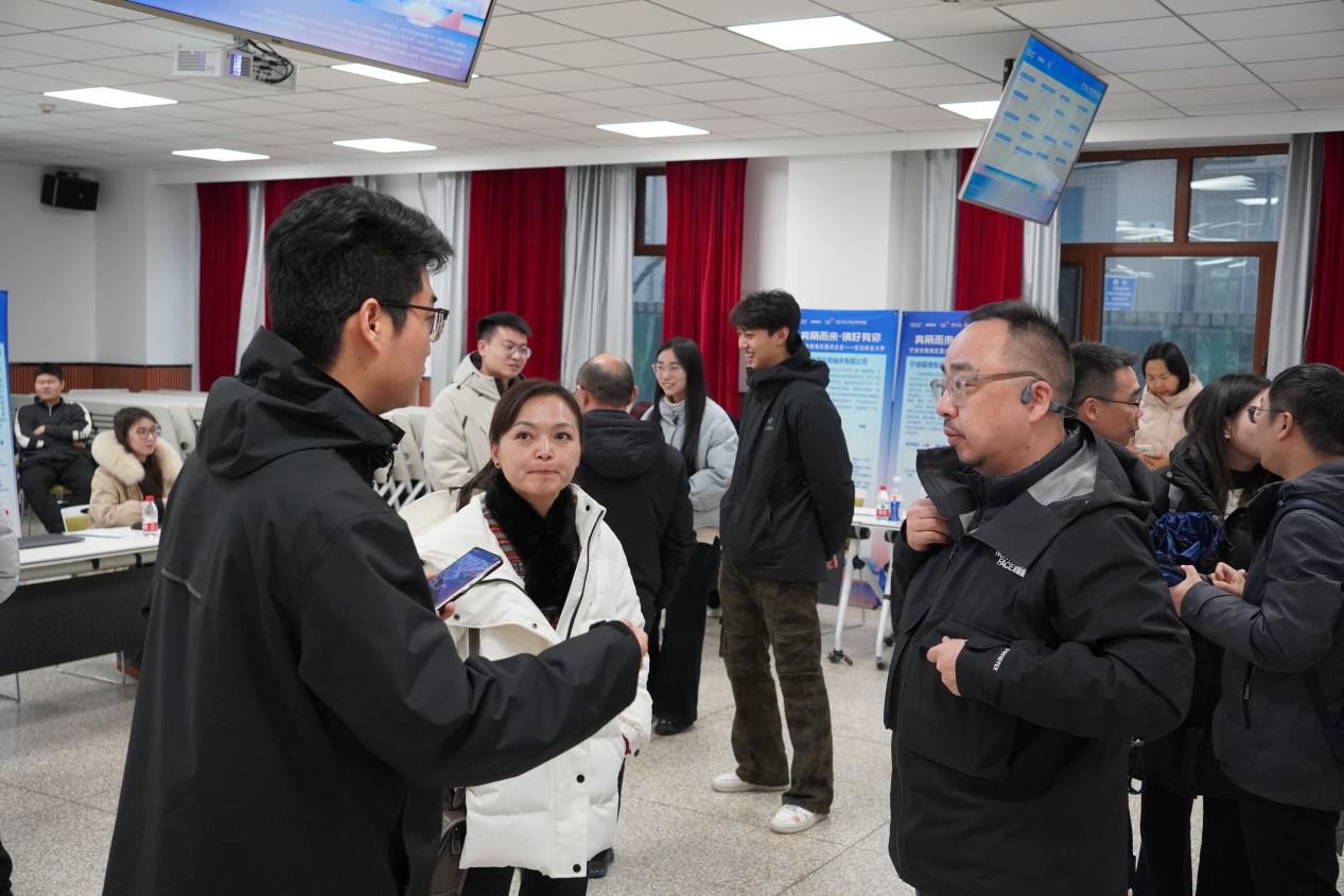 cc35e5426a643865c4ab04c85be92df