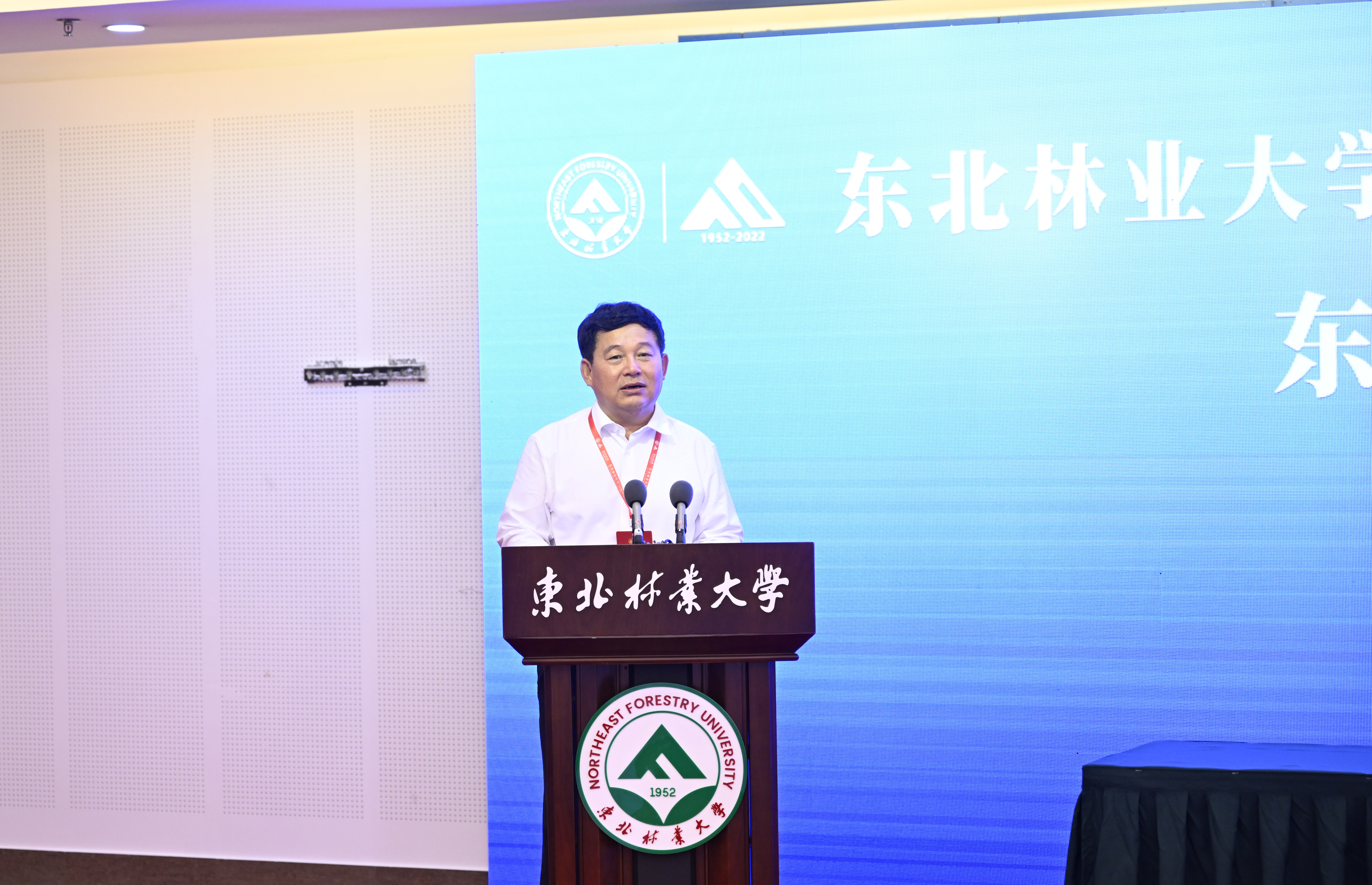 张书记讲话.JPG